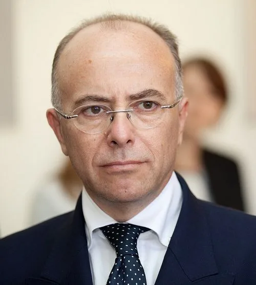 BERNARD CAZENEUVE, conférencier