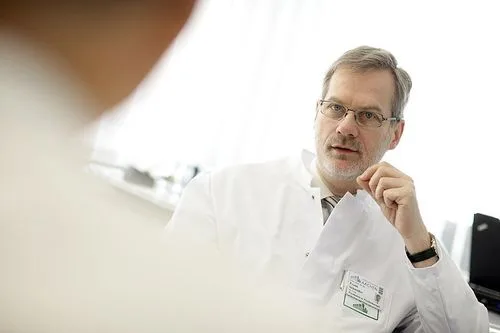 Frank Schneider, conférencier