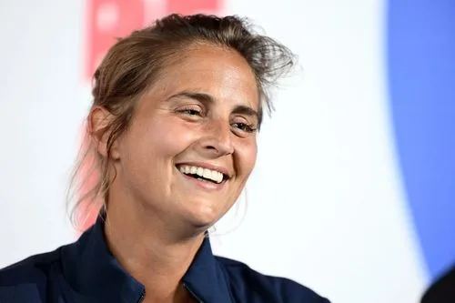 PAULINE DÉROULÈDE, conférencier