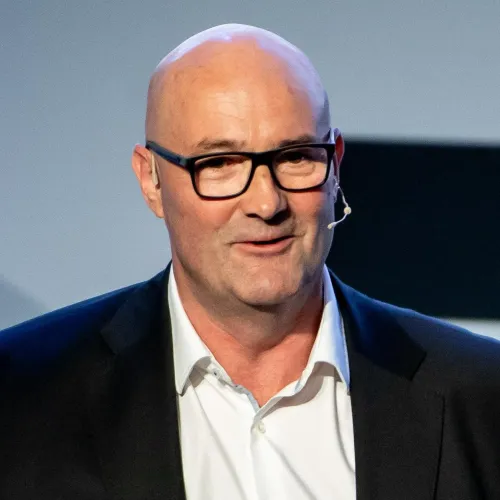Adrian Webster, conférencier