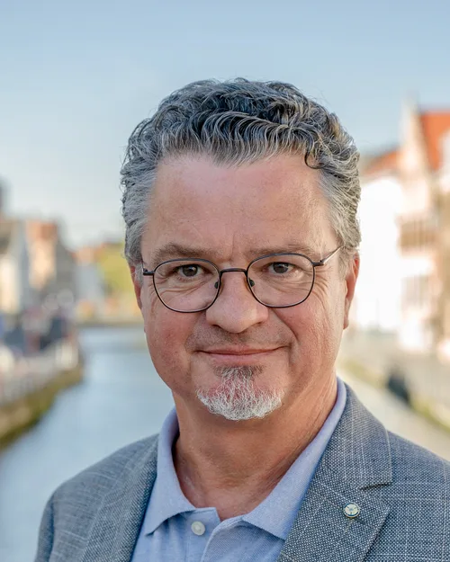Olivier COSTA, speaker