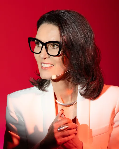 Cécile Bastien Remy, speaker