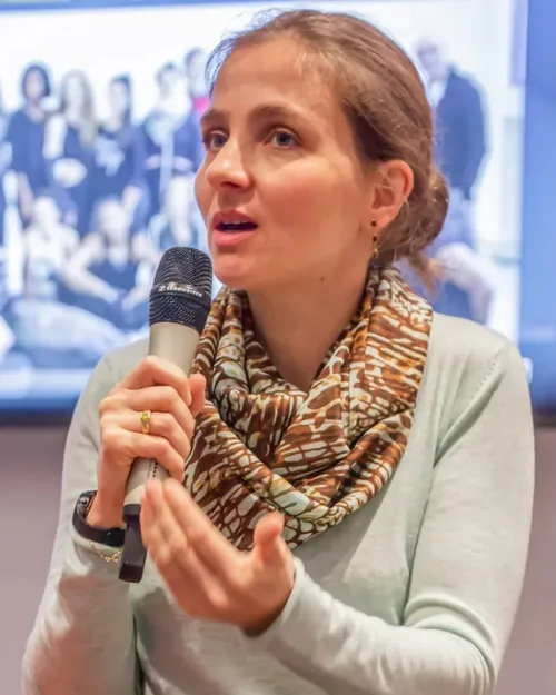 Charlotte Du Payrat, speaker