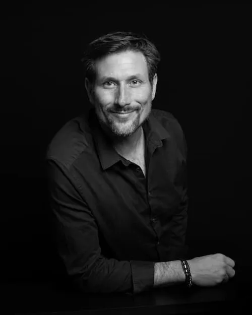 Eric MESNIER, speaker
