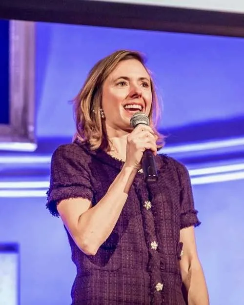 AURELIE Labruyère, speaker